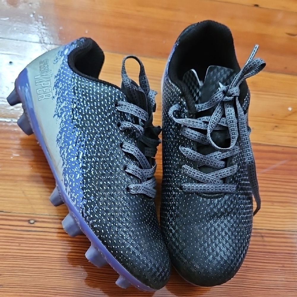 DSG Black and Purple Sneakers with Sleek Design